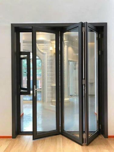 Cửa nhôm PMI hệ xếp trượt 75 màu ghi xám: Giải pháp tối ưu cho không gian hiện đại và sang trọng