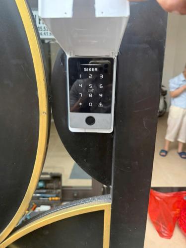 Giải Pháp An Ninh Hiện Đại: Bộ Cổng Sử Dụng Khoá Thông Minh Siker Hít Từ Dùng Điện Trực Tiếp