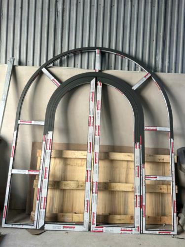 Giải Pháp Uốn Vòm Nhôm Cao Cấp: Đột Phá Kiến Trúc Cho Công Trình Hiện Đại