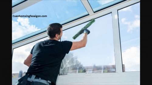 VỆ SINH CỬA NHÔM KÍNH XINGFA DỄ LÀM TẠI NHÀ