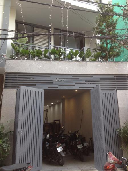 Nhà cua xingfa phú nhuận