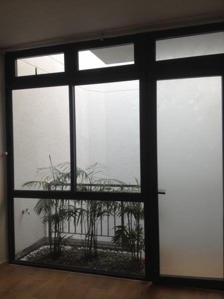 Hệ Xingfa 1 canh mở quay lùa 2 cánh