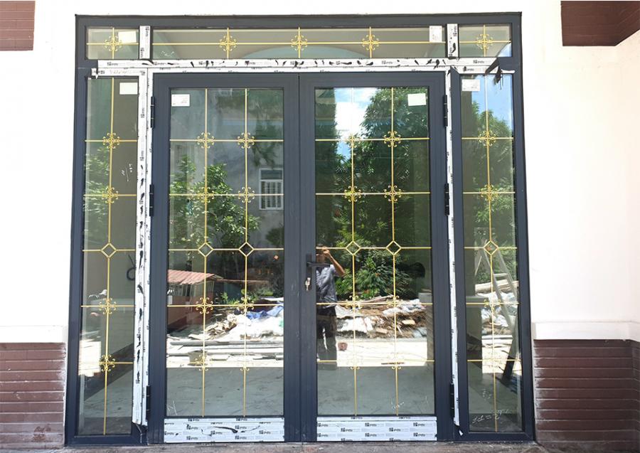 NHÔM PMI KẾT HỢP KÍNH HOA ĐỒNG