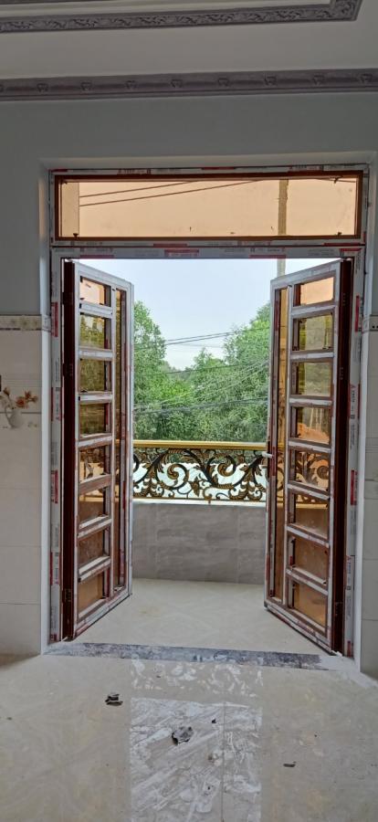 CỬA ĐI 2 CÁNH XINGFA CHIA ĐỐ