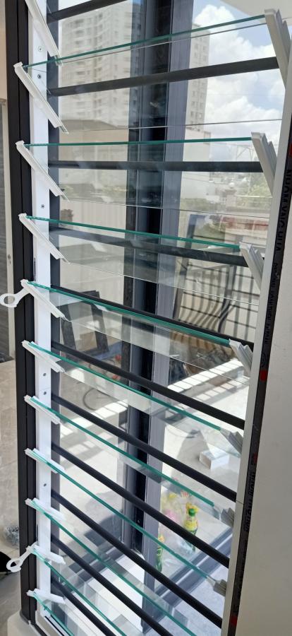 CỬA LÁ SÁCH LẮP KHUNG XINGFA NHẬP KHẨU HỆ 55 CỬA LÁ SÁCH LẮP KHUNG XINGFA NHẬP KHẨU HỆ 55