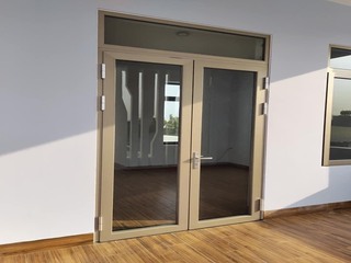 Cửa nhôm Grober - cửa đi 2 cánh nhôm xi mạ