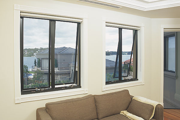 Cửa sổ mở hất Xingfa hệ 55 Cửa sổ mở hất Xingfa hệ 55