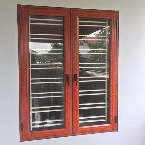 CỬA SỔ XINGFA VÂN GỖ  MỞ QUAY  2 CÁNH