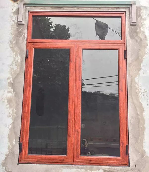 CỬA SỔ MỞ QUAY 2 CÁNH XINGFA VÂN GỖ