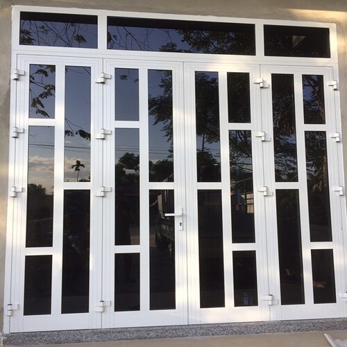 CỬA XINGFA 4 CÁNH CHIA Ô MÀU TRẮNG