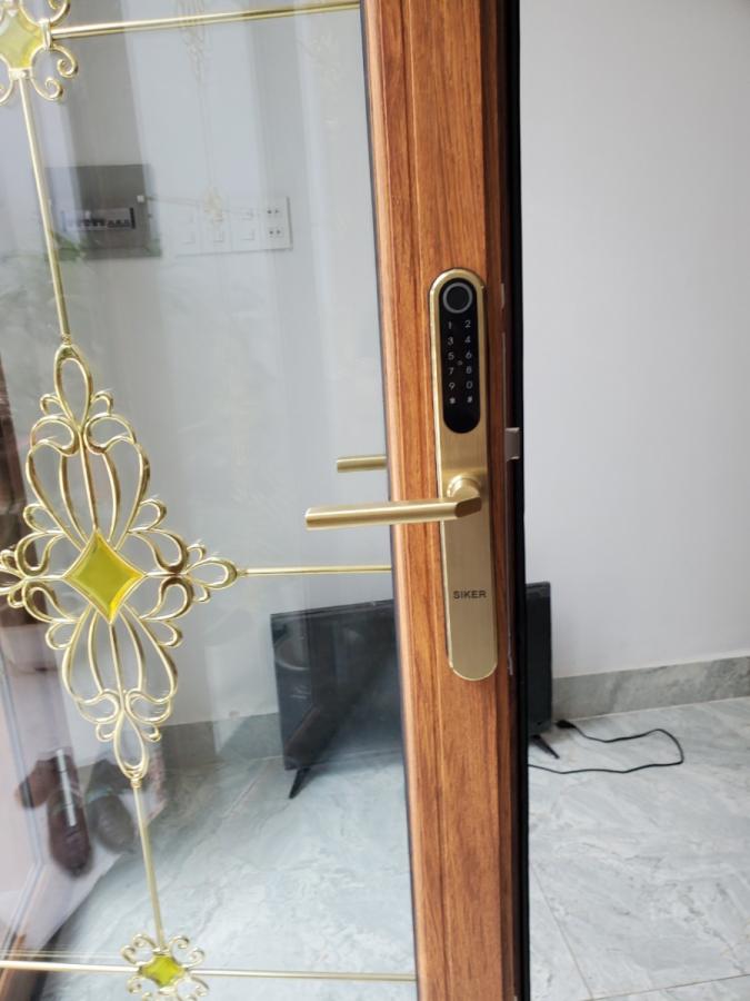 Khóa điện tử cho cửa nhôm